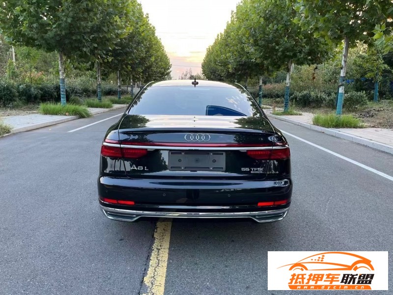  18年奧迪A8L轎車 