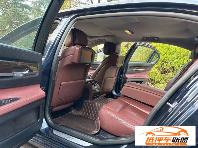  11年寶馬7系轎車 