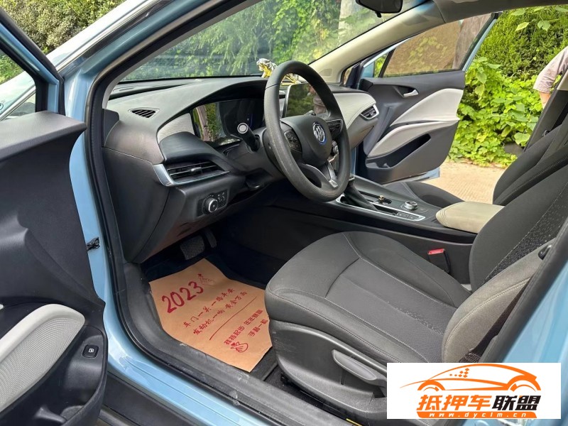  21年別克微藍轎車 