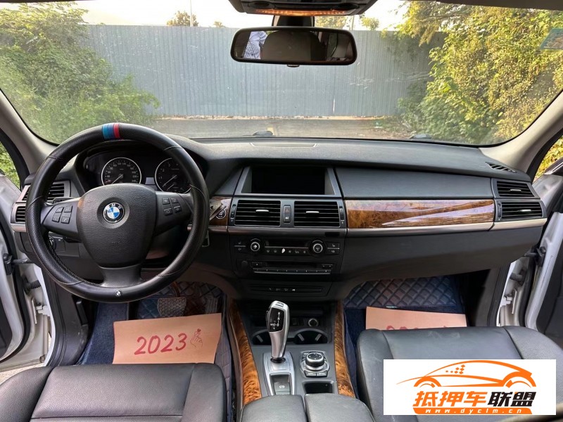  13年寶馬X5轎車 