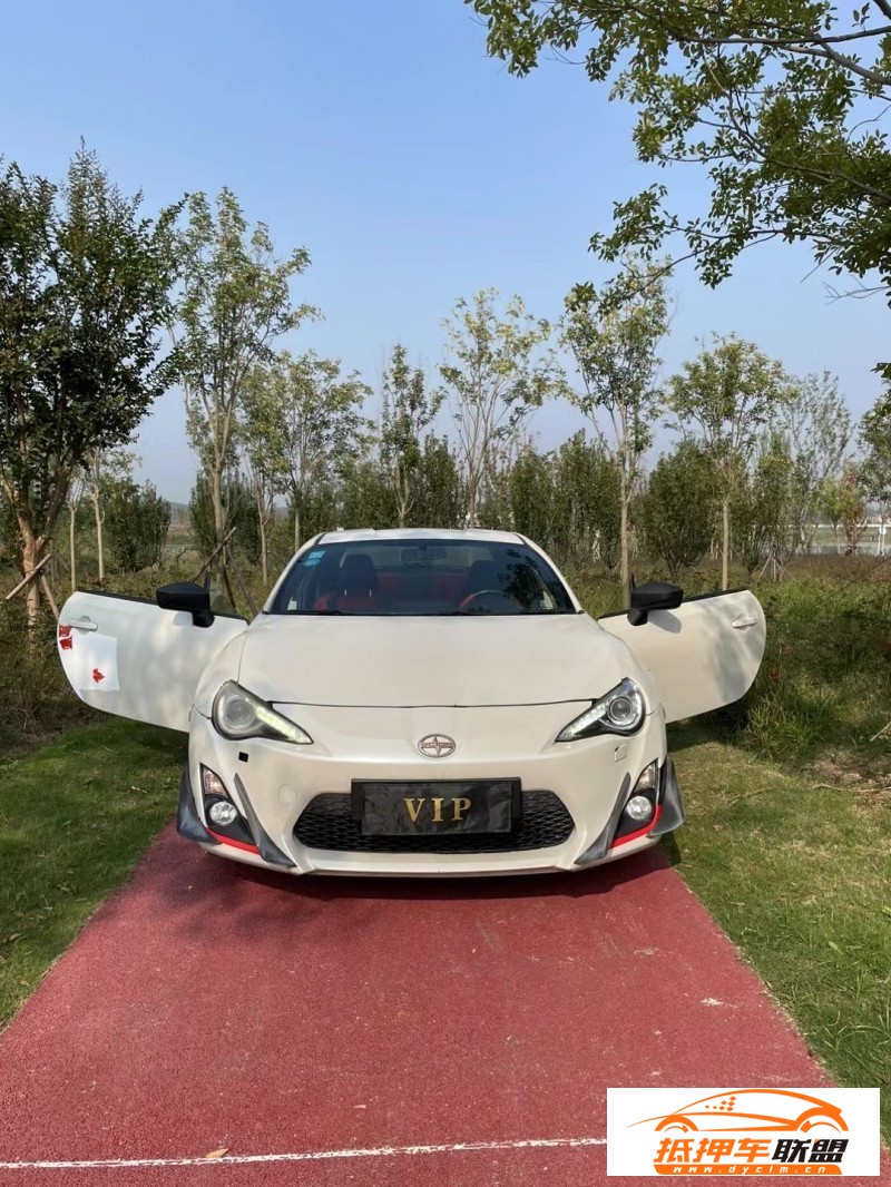  14年豐田86轎車 
