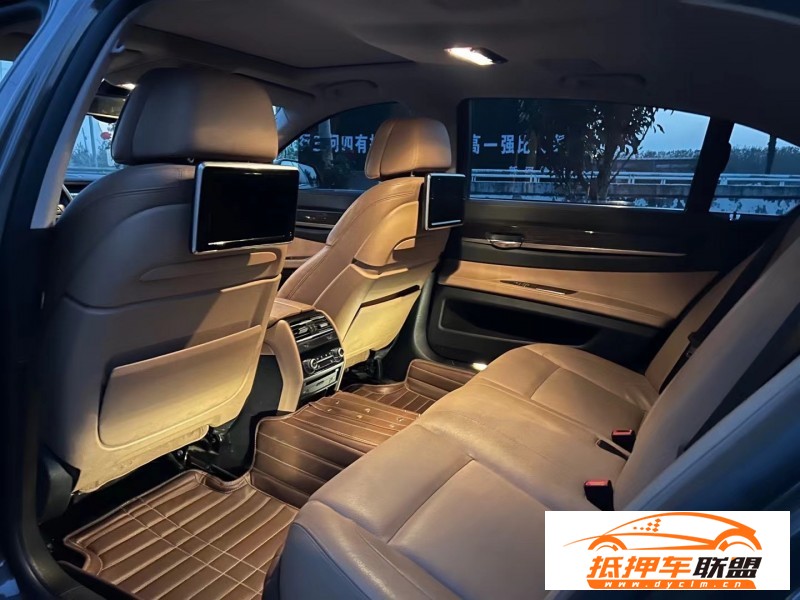  15年寶馬7系轎車 