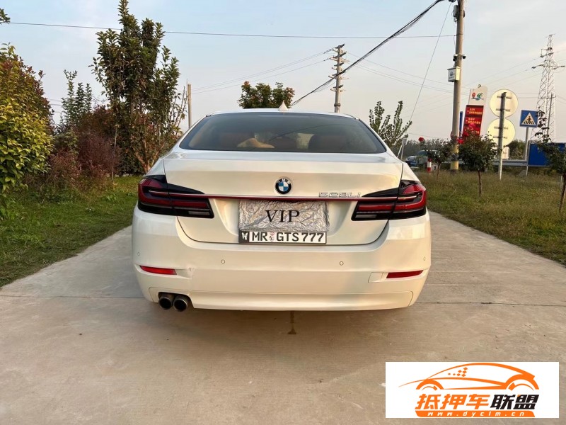  17年寶馬5系轎車 