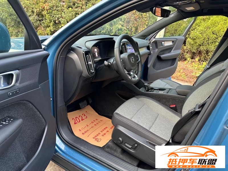  22年沃爾沃XC40轎車 