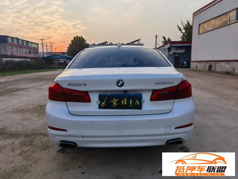 17年寶馬5系轎車 