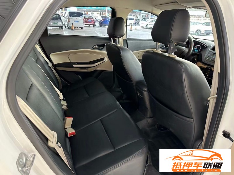  18年福特福睿斯轎車 