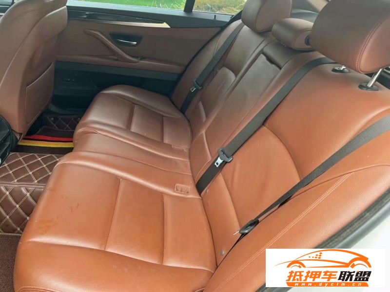  16年寶馬5系轎車 