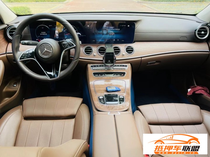  22年奔馳E轎車 