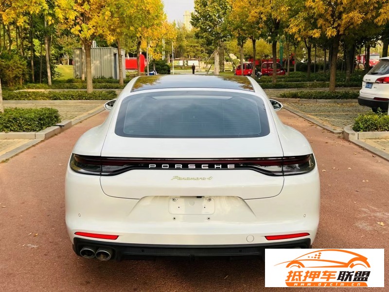  21年保時捷帕納梅拉轎車 