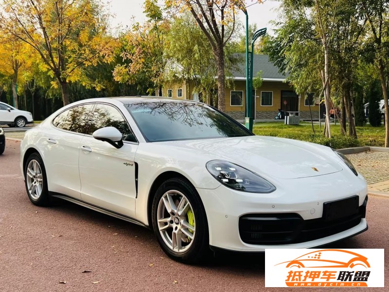  21年保時捷帕納梅拉轎車 