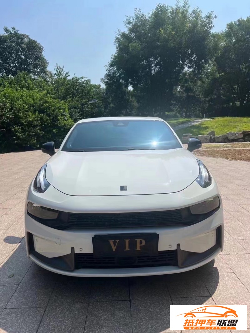  22年領(lǐng)克03轎車 