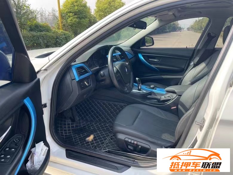  15年寶馬3系轎車 