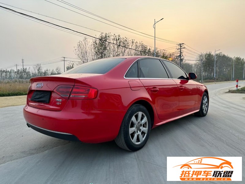  12年奧迪A4轎車 
