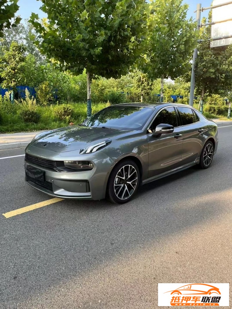  21年領(lǐng)克03轎車 
