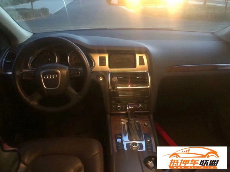  12年奧迪Q7SUV 