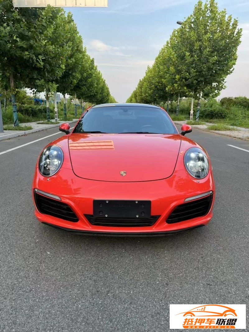  18年保時捷911跑車 