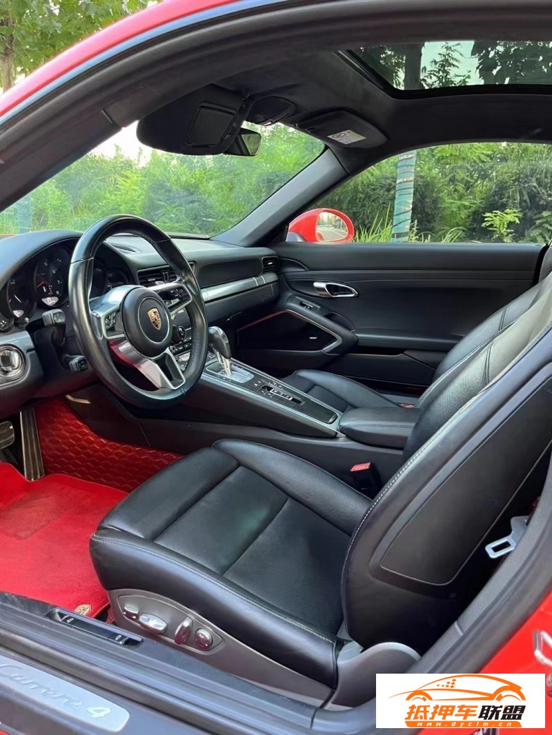  18年保時捷911跑車 