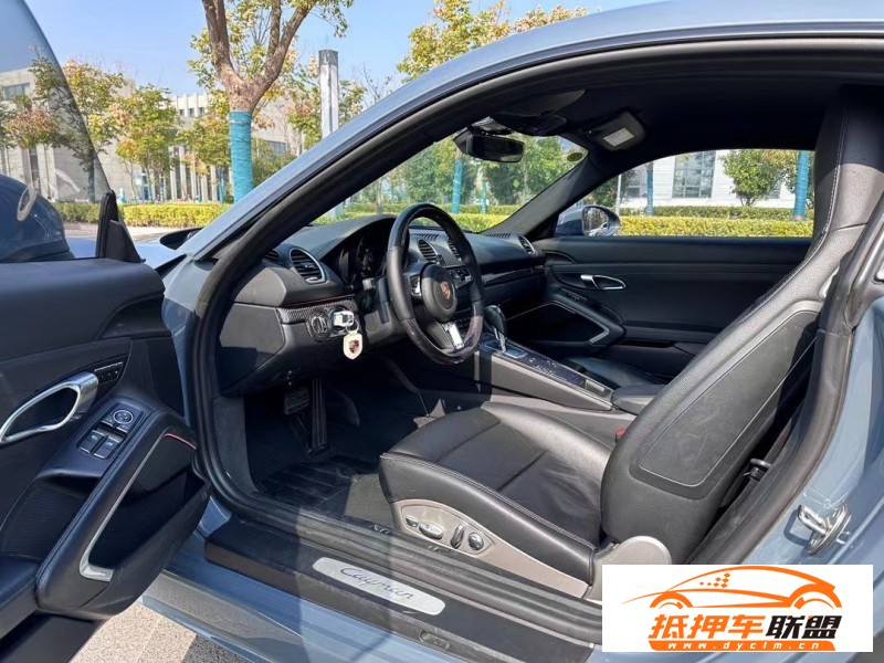  17年保時(shí)捷卡曼轎車 