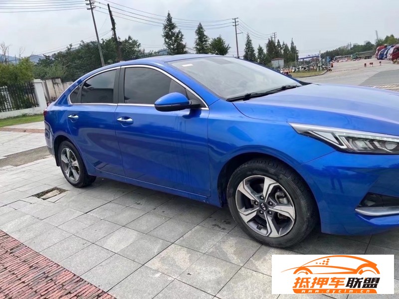  20年起亞K3轎車 
