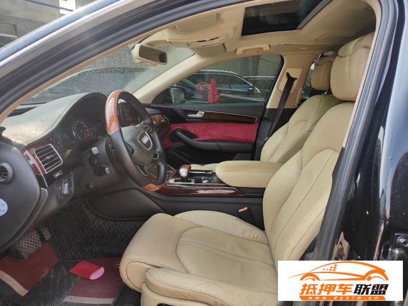  12年奧迪A8轎車 