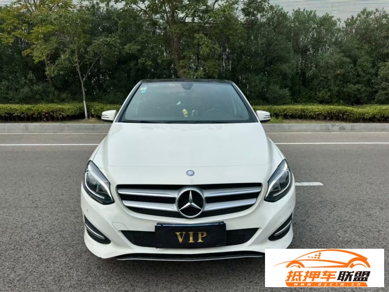  17年奔馳B轎車 