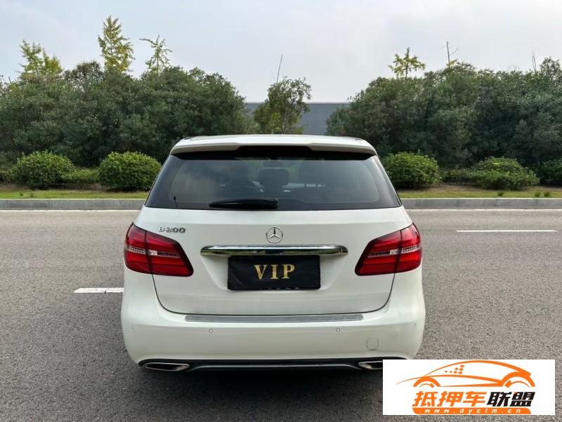  17年奔馳B轎車 