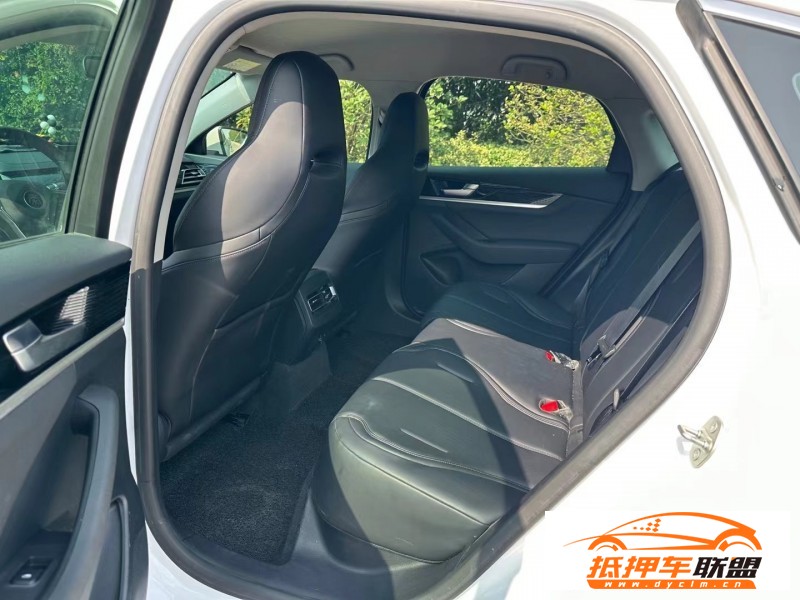  23年比亞迪秦轎車 