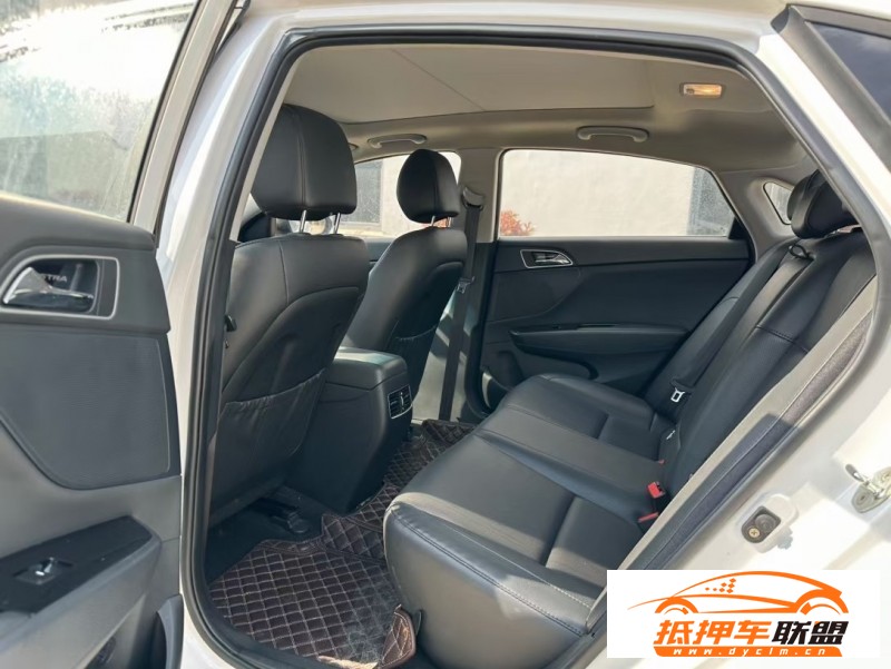  17年現(xiàn)代名圖轎車 
