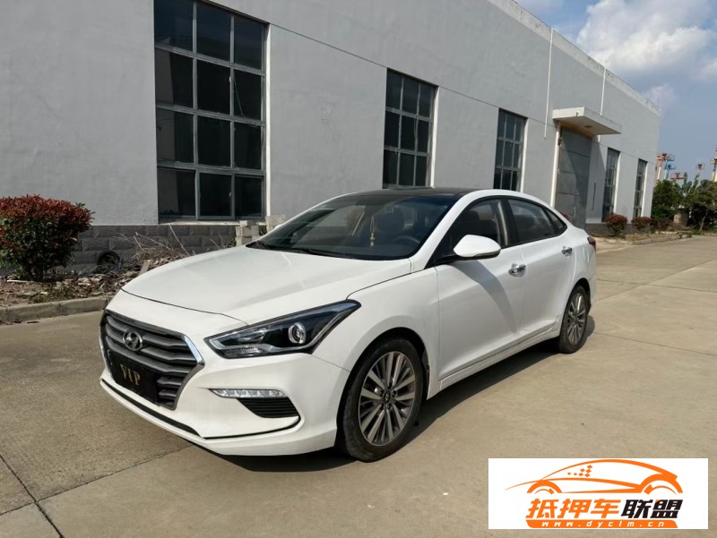  17年現(xiàn)代名圖轎車 