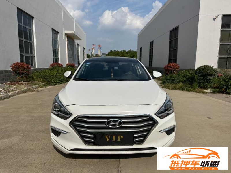  17年現(xiàn)代名圖轎車 