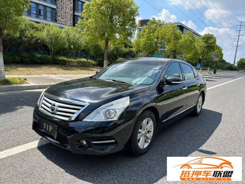  11年日產(chǎn)天籟轎車 