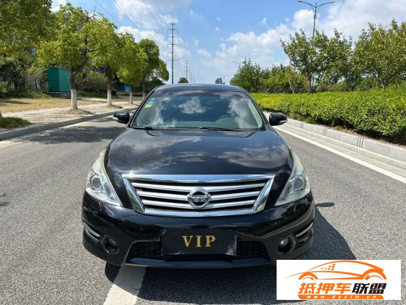  11年日產(chǎn)天籟轎車 