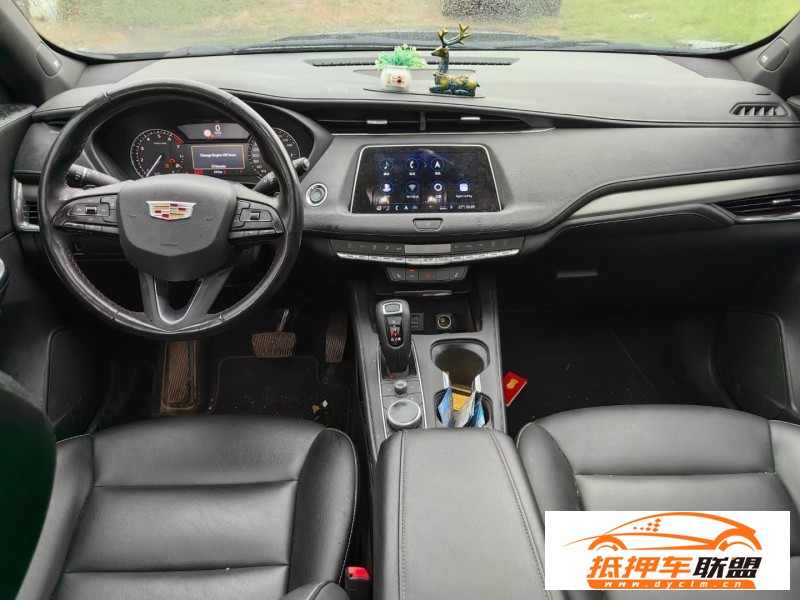  19年凱迪拉克XT4SUV 