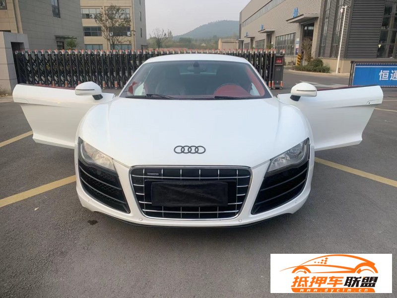  12年奧迪R8轎車 