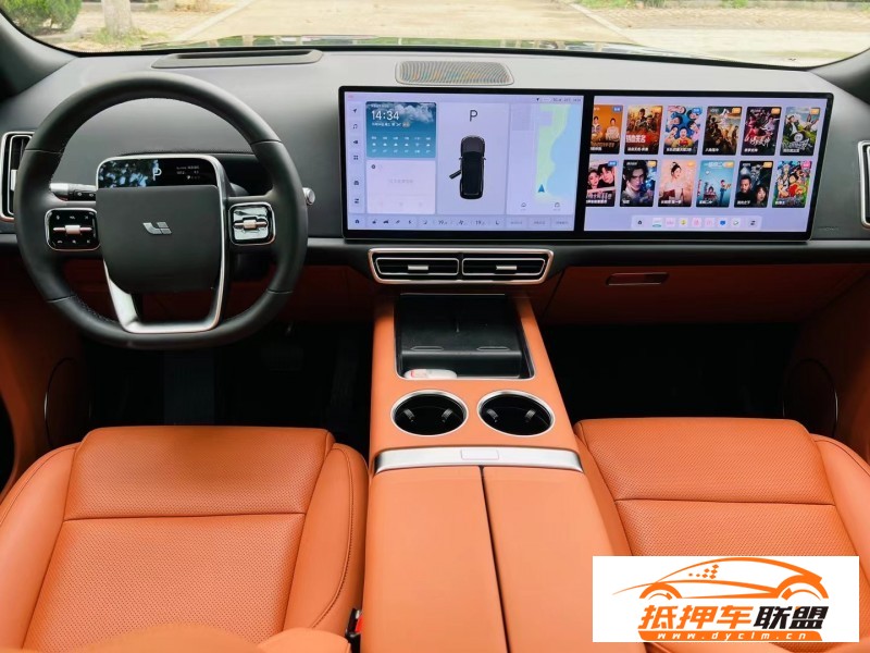  23年理想L8SUV 