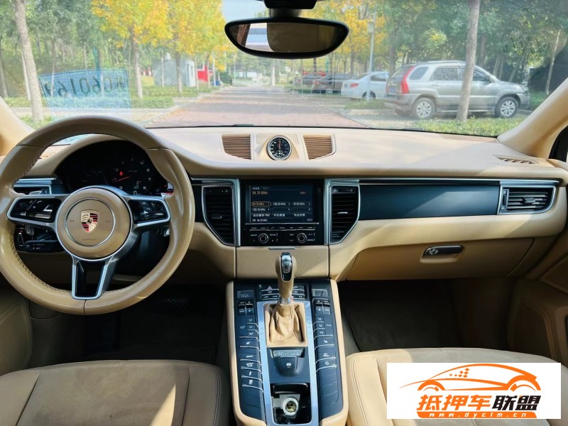  14年保時(shí)捷Macan邁凱轎車 