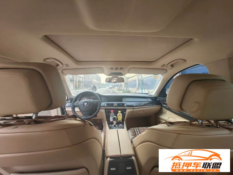  12年寶馬7系轎車 