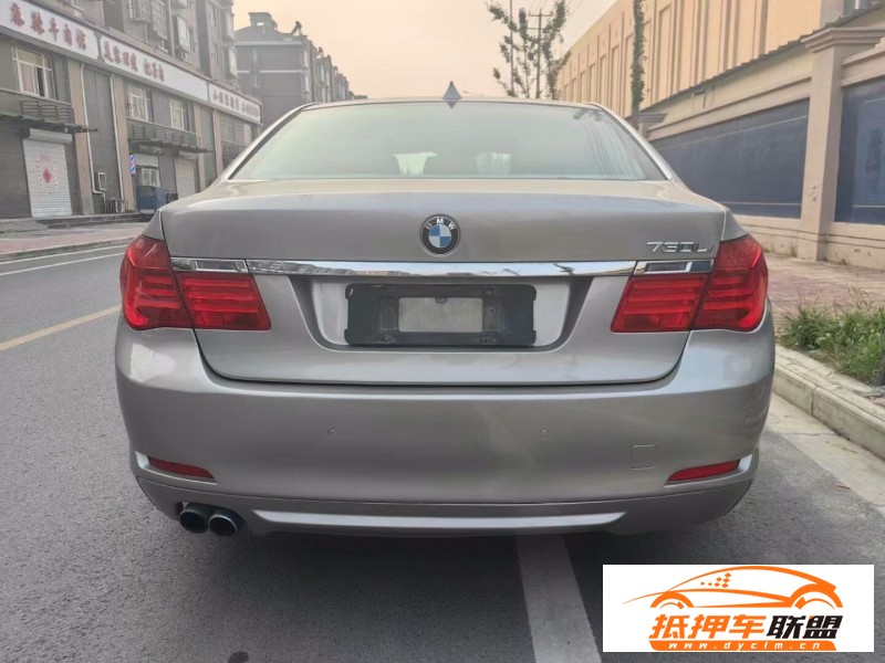  12年寶馬7系轎車 