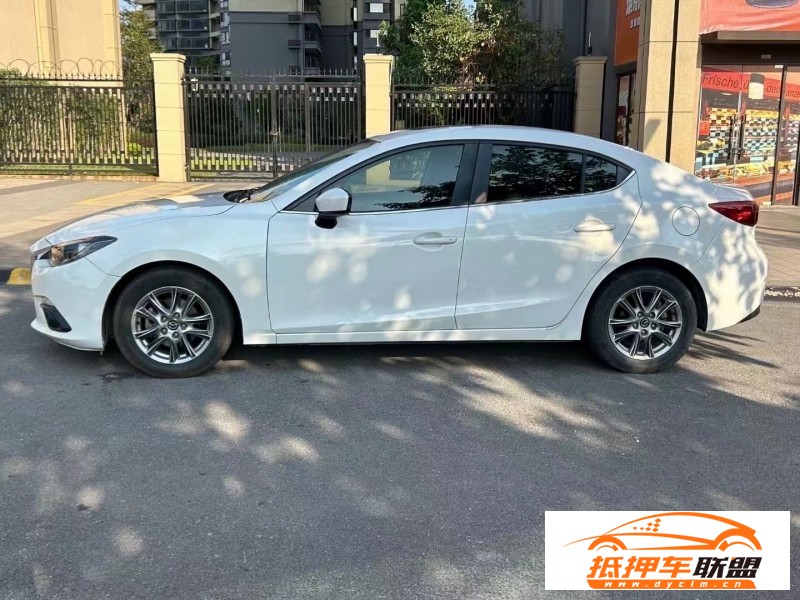  15年馬自達昂克賽拉轎車 