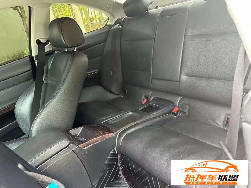  13年寶馬3系轎車 