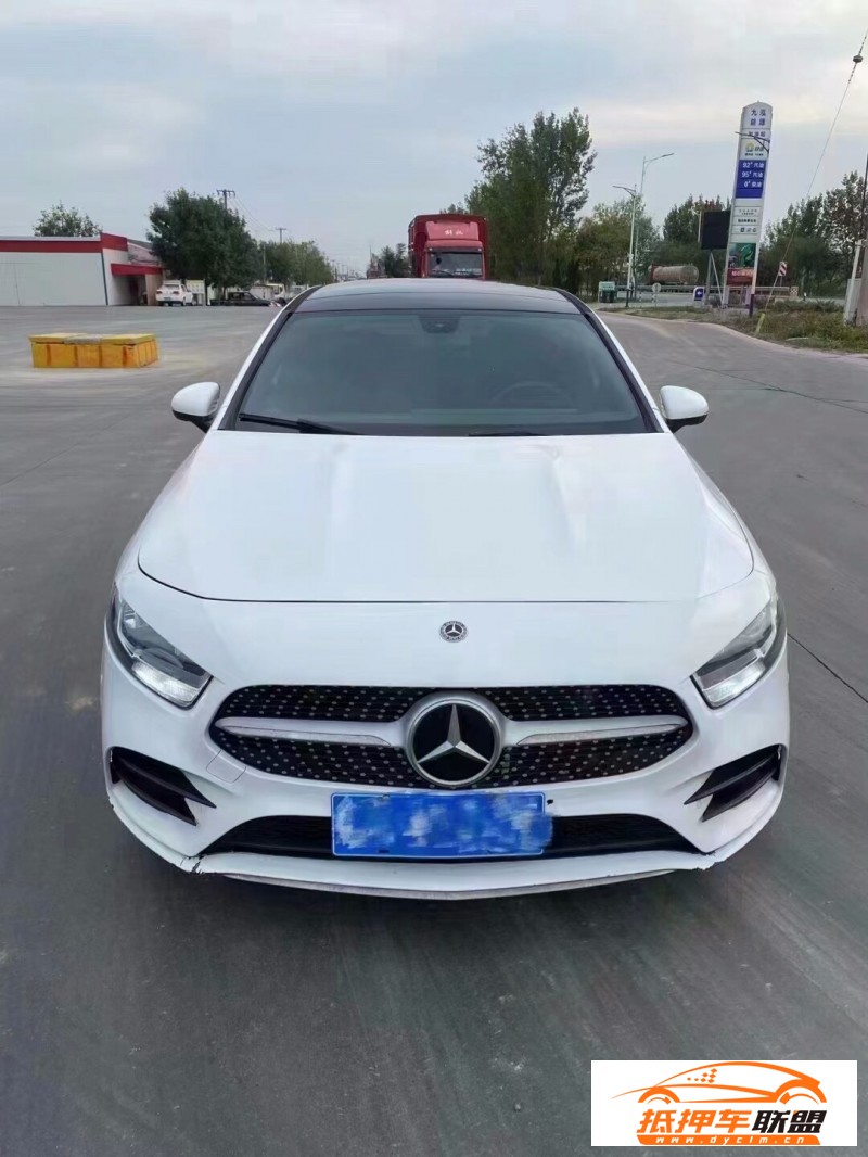 19年奔馳A轎車 
