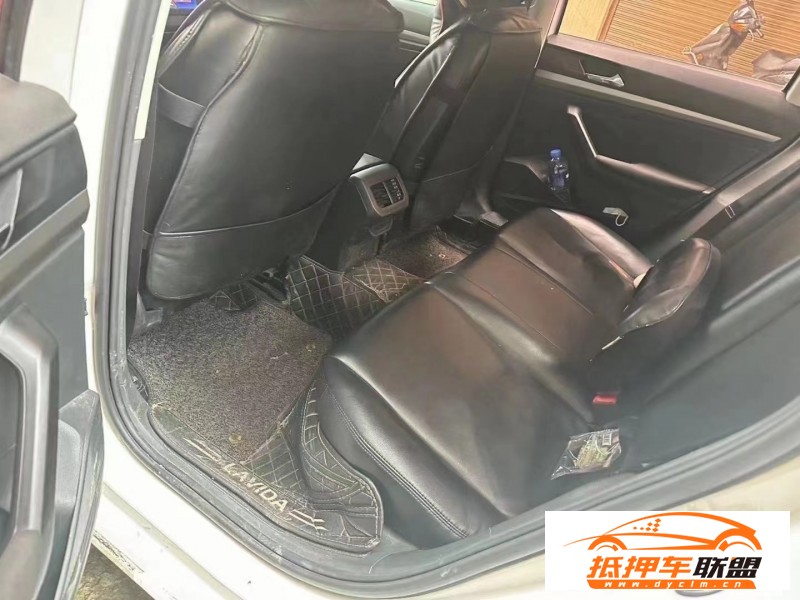  18年大眾朗逸轎車 