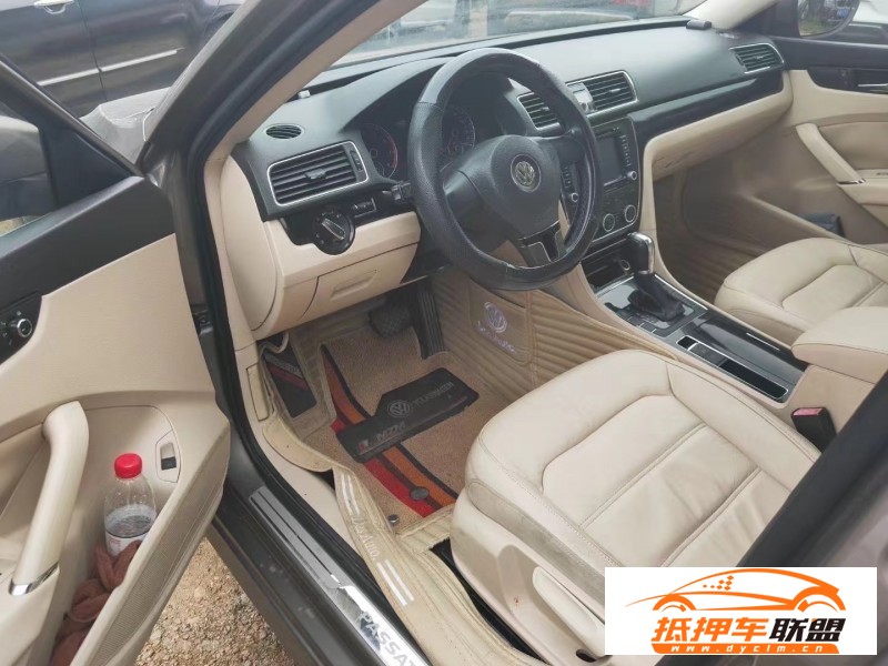  12年大眾帕薩特轎車 