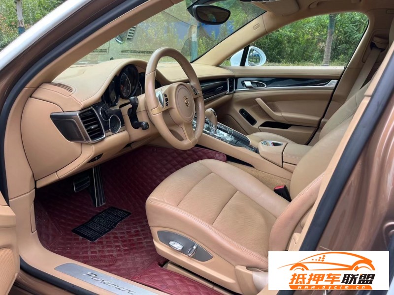  13年保時(shí)捷帕納梅拉轎車 