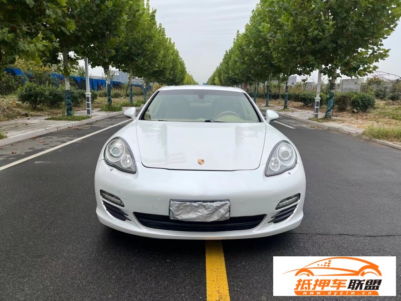  13年保時(shí)捷帕納梅拉轎車 