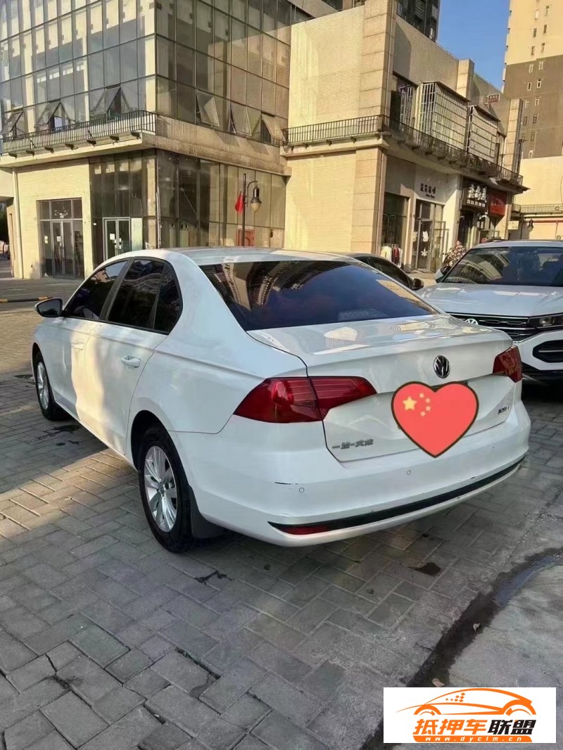  17年大眾寶來轎車 