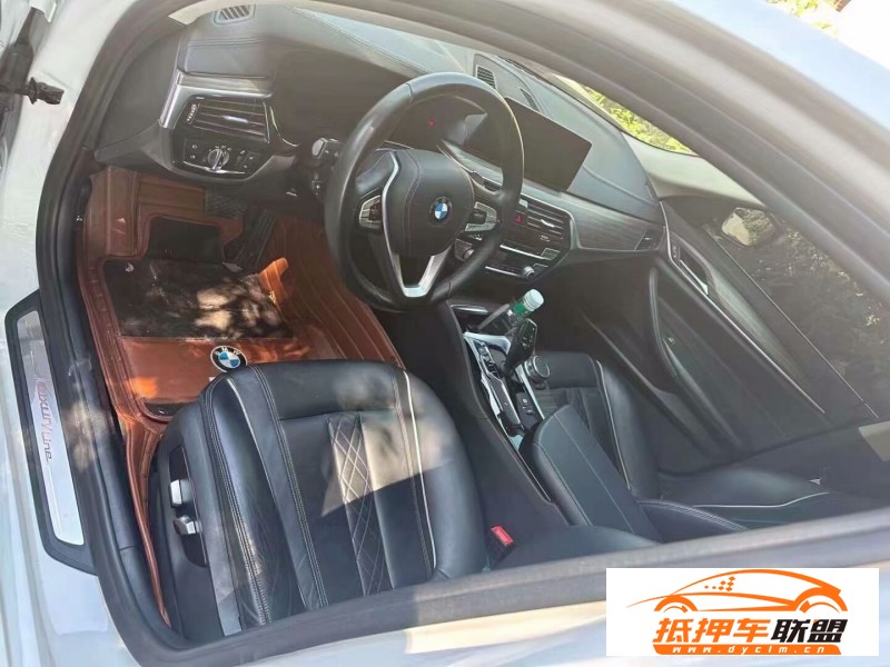  19年寶馬5系轎車 