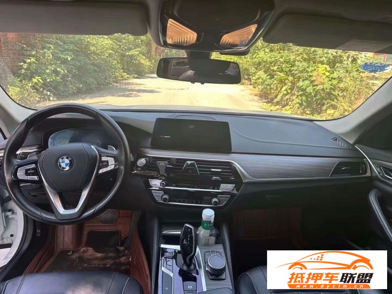  19年寶馬5系轎車 