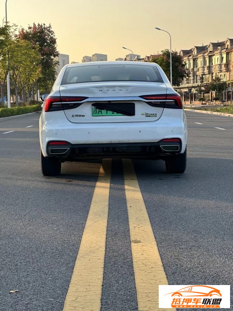  21年榮威i6轎車 