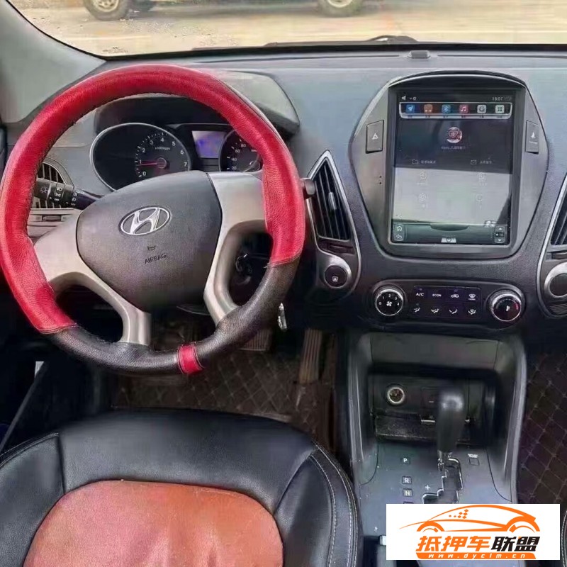  16年現(xiàn)代ix35轎車 